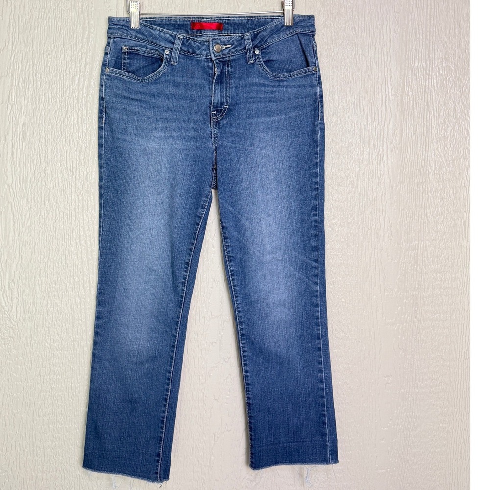 Jennifer Lopez JLO Women's Medium Wash Frayed Raw Hem Denim Capri Jeans Size 10